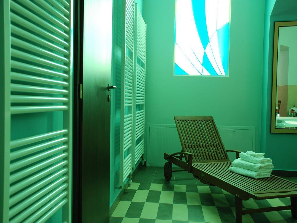 Hotell Ea Downtown 4*